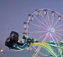 72 FT XL Gondola Ferris Wheel